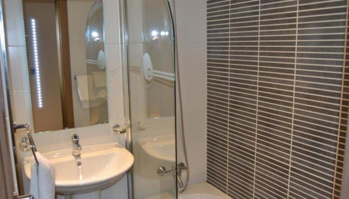 Pebbles Aparthotel poza 3