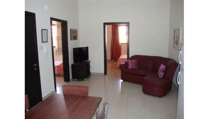 Belmont Court Apartments poza 1