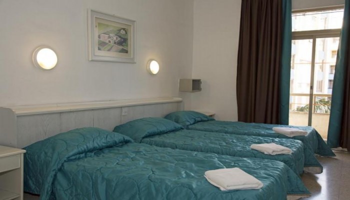 Dragonara Court Apartments poza 2